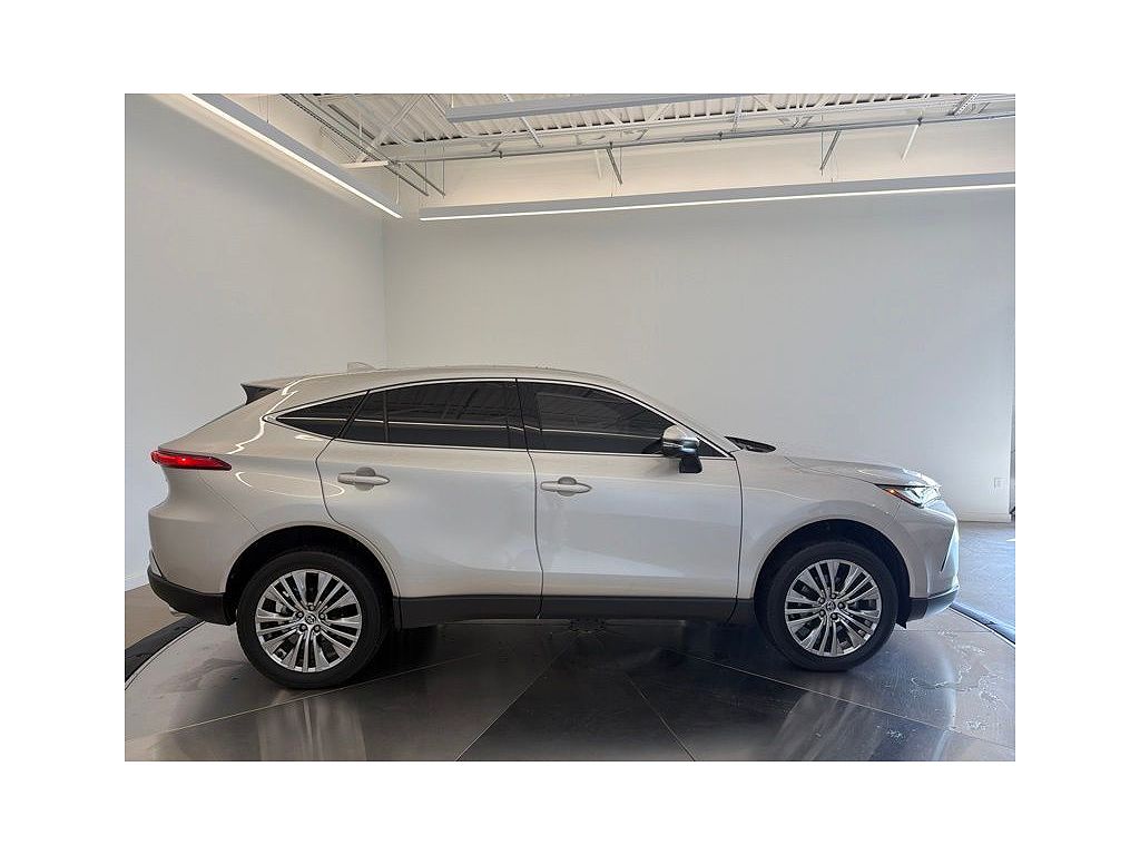 2023 Toyota Venza Nightshade