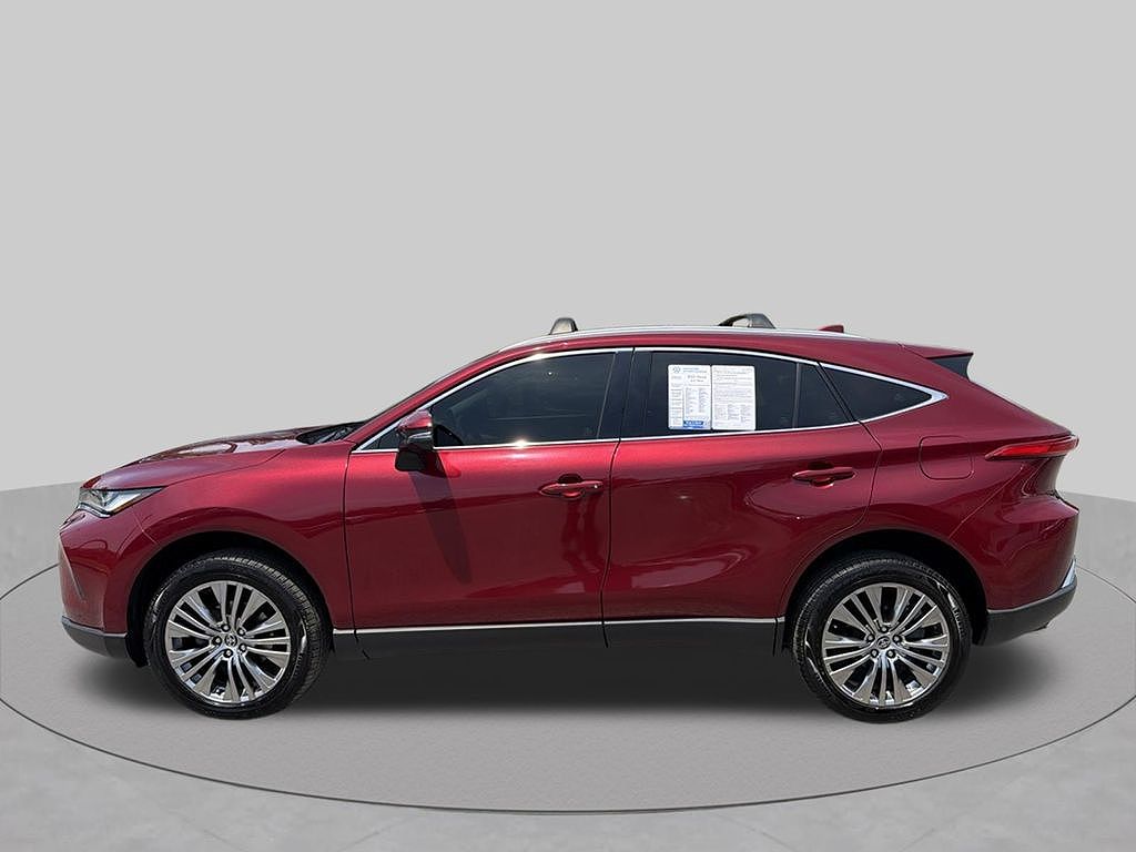 2022 Toyota Venza LE
