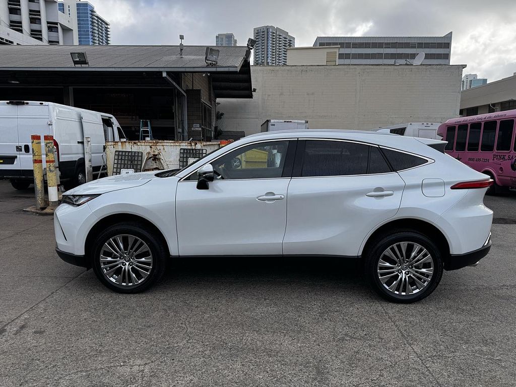 2024 Toyota Venza Nightshade AWD (Natl)