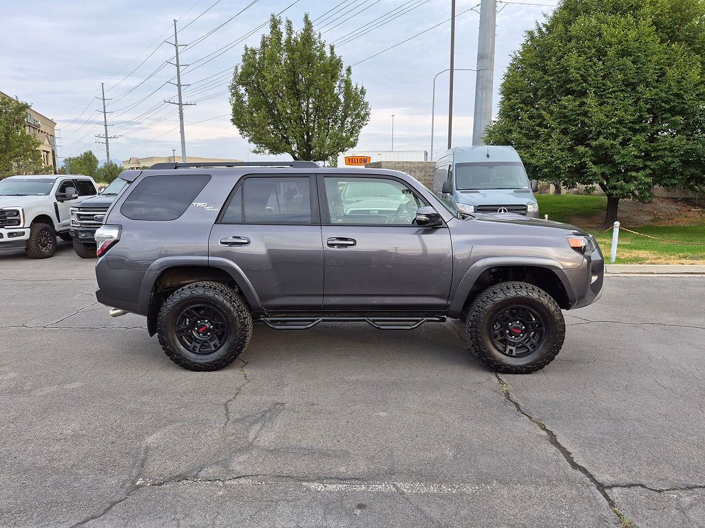 2019 Toyota 4Runner TRD OFF-ROAD Premium