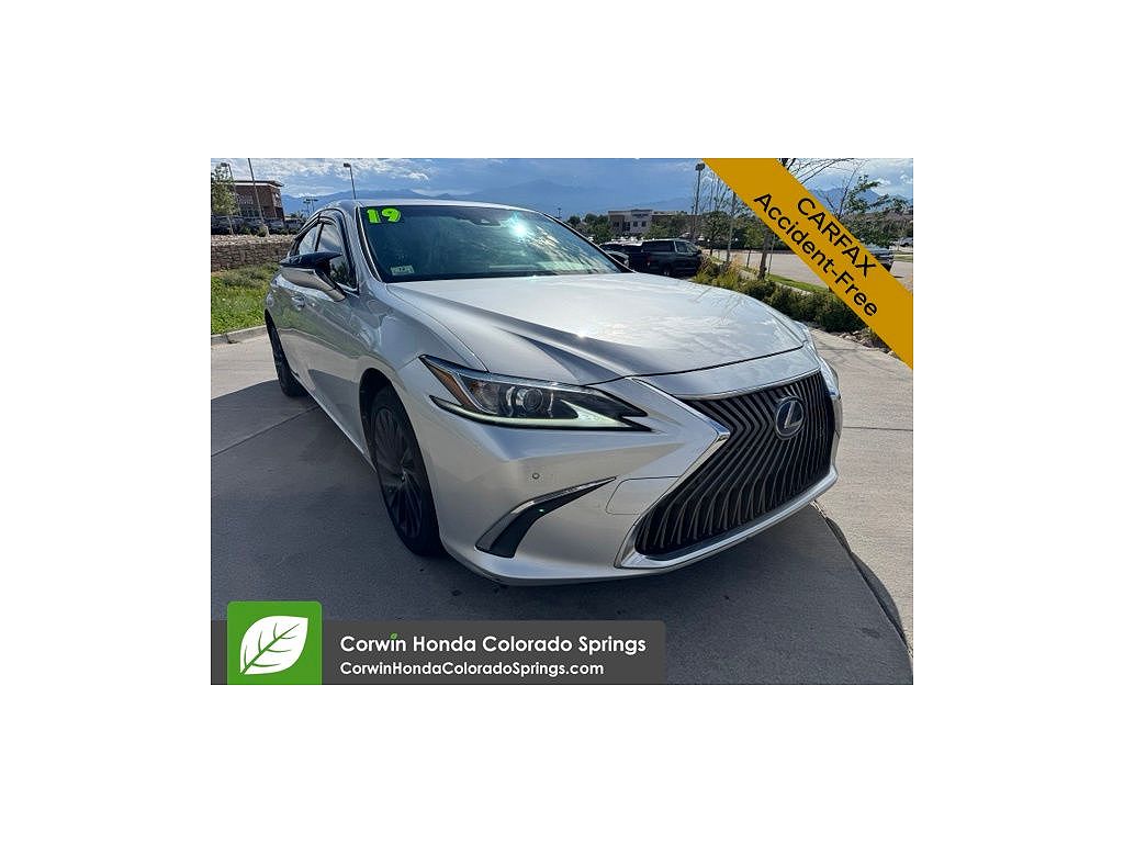 2019 Lexus ES 300h Luxury
