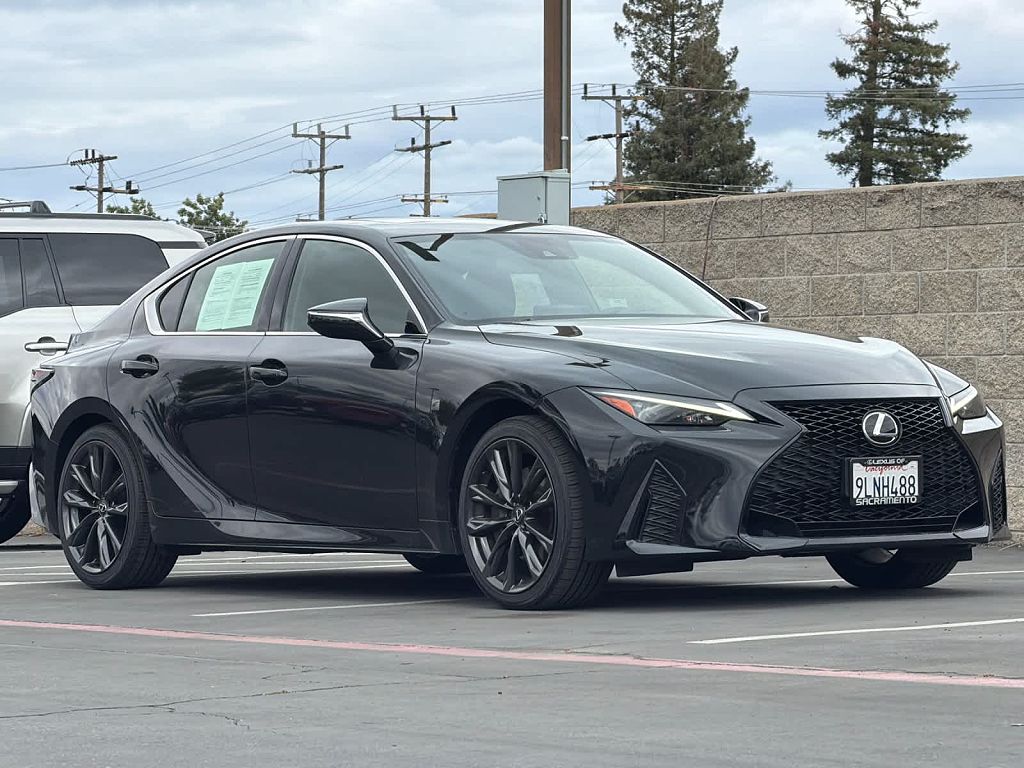 2024 Lexus IS 300 F SPORT Design