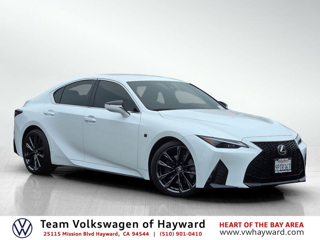 2024 LEXUS IS 300