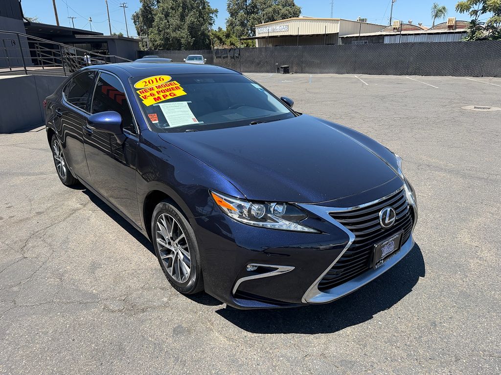 2016 Lexus ES