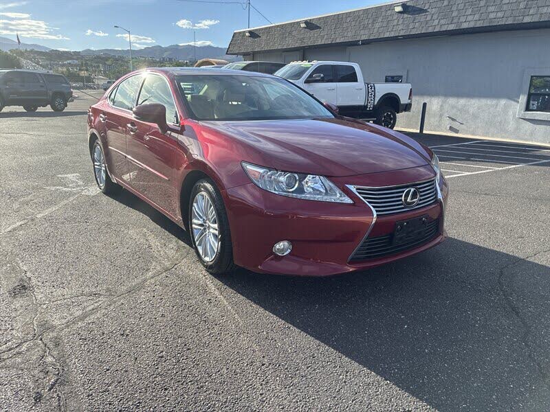 2015 Lexus ES Crafted Line