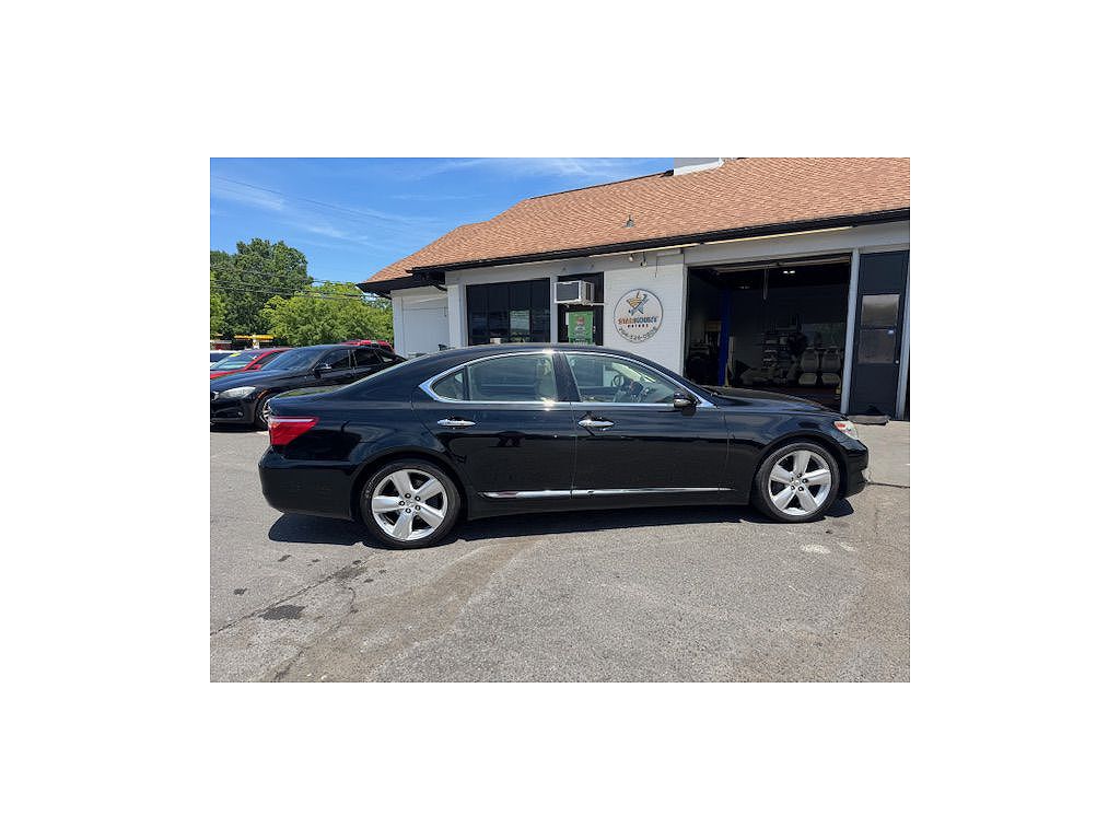 2011 Lexus LS