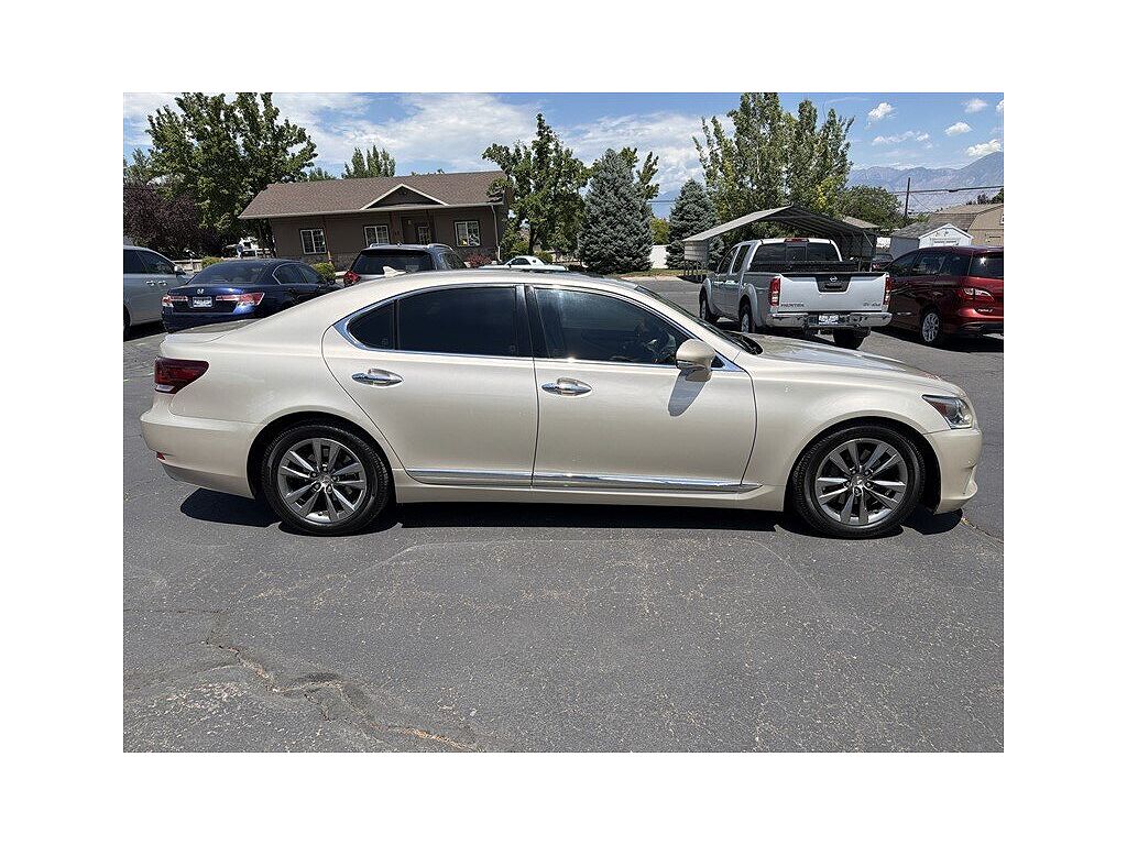 2013 Lexus LS
