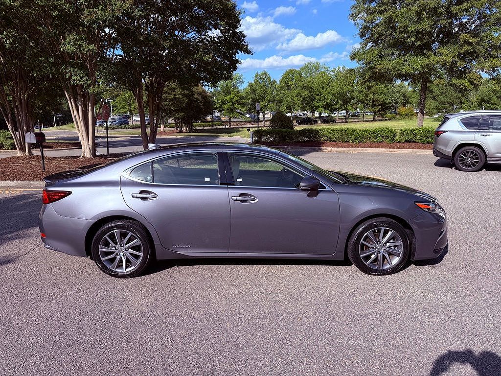 2018 Lexus ES 300h