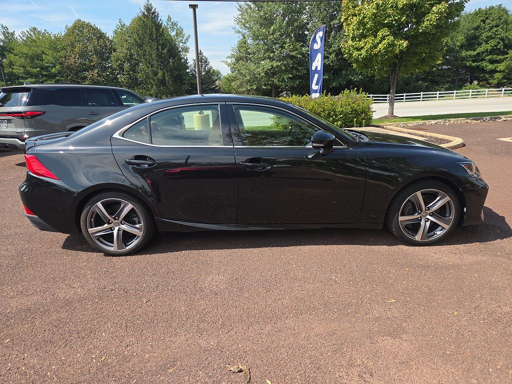 2018 Lexus IS 300