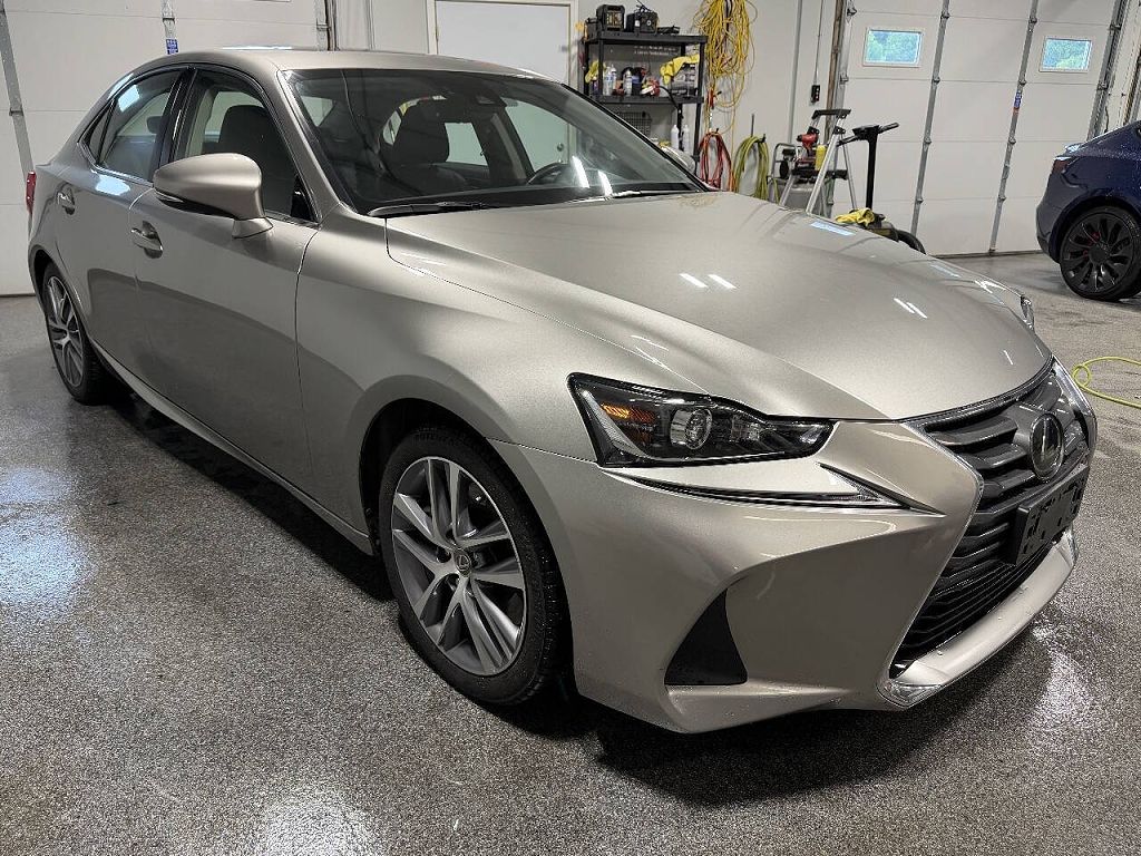 2019 Lexus IS