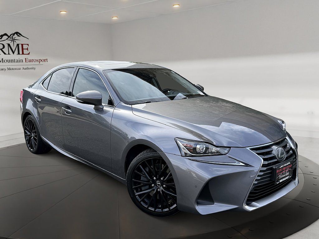 2019 Lexus IS