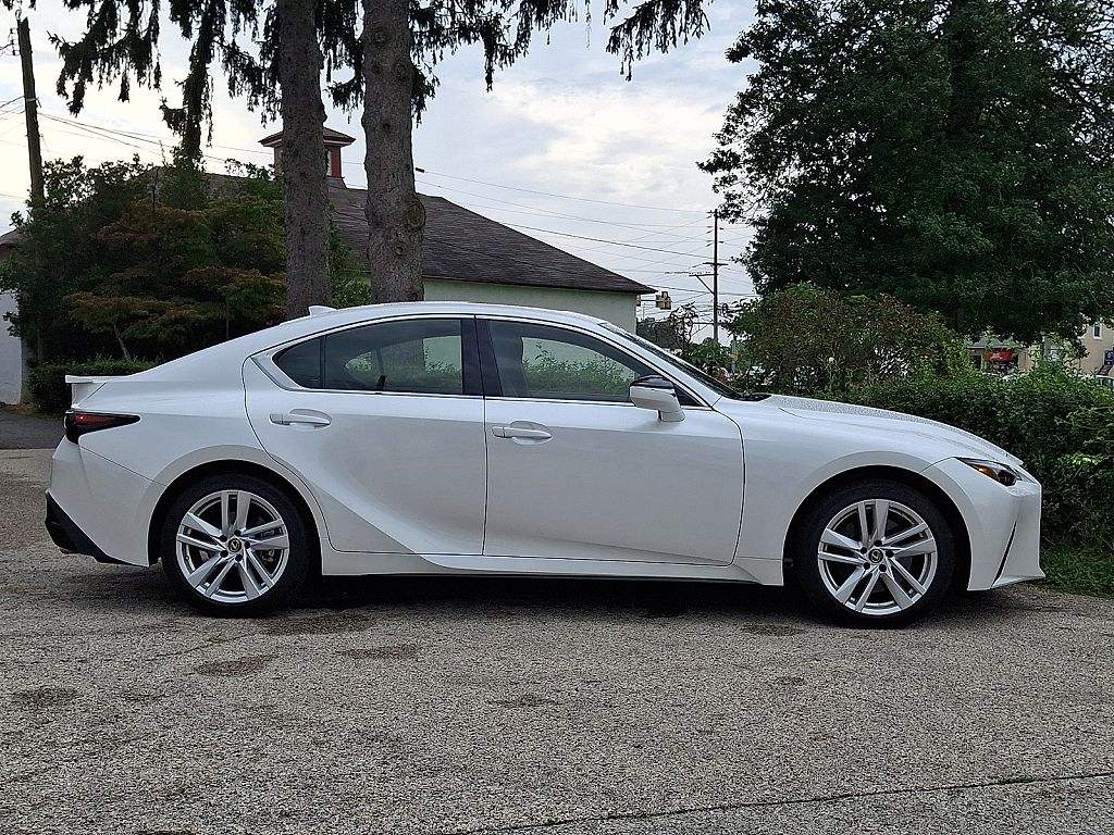 2021 LEXUS IS 300