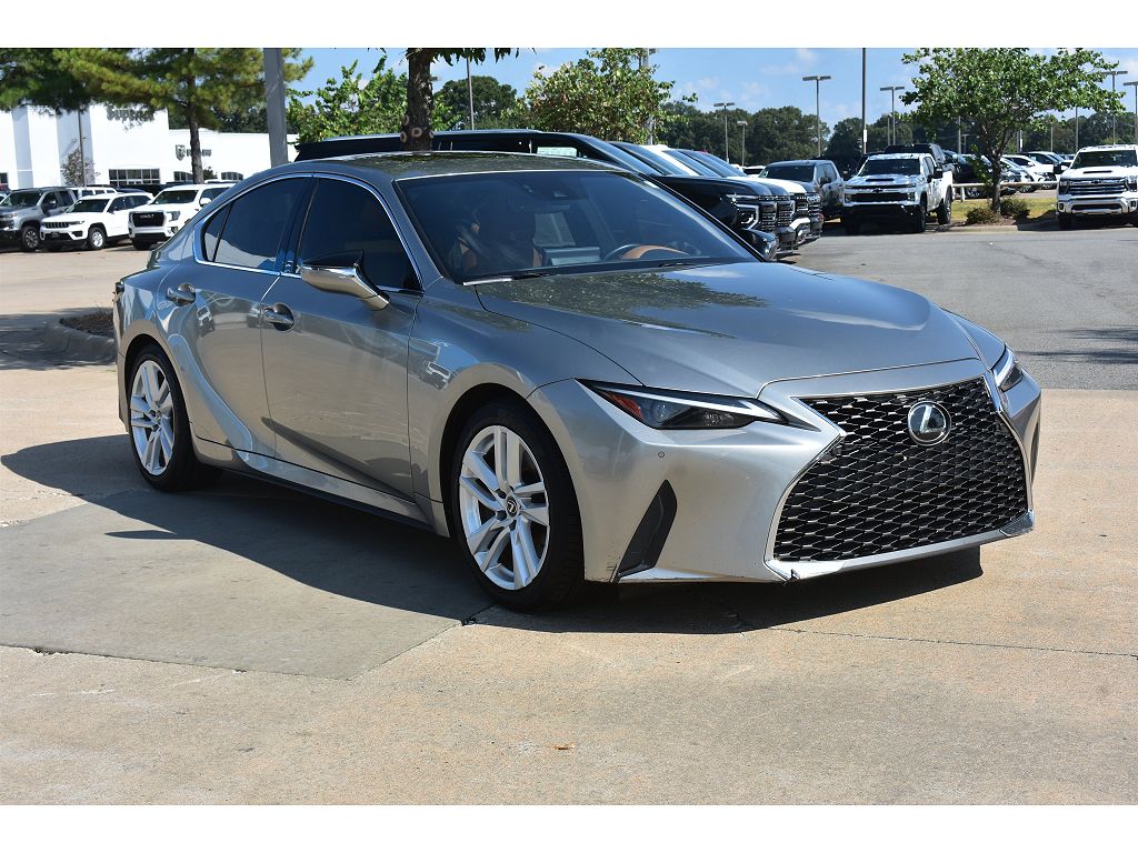 2023 Lexus IS