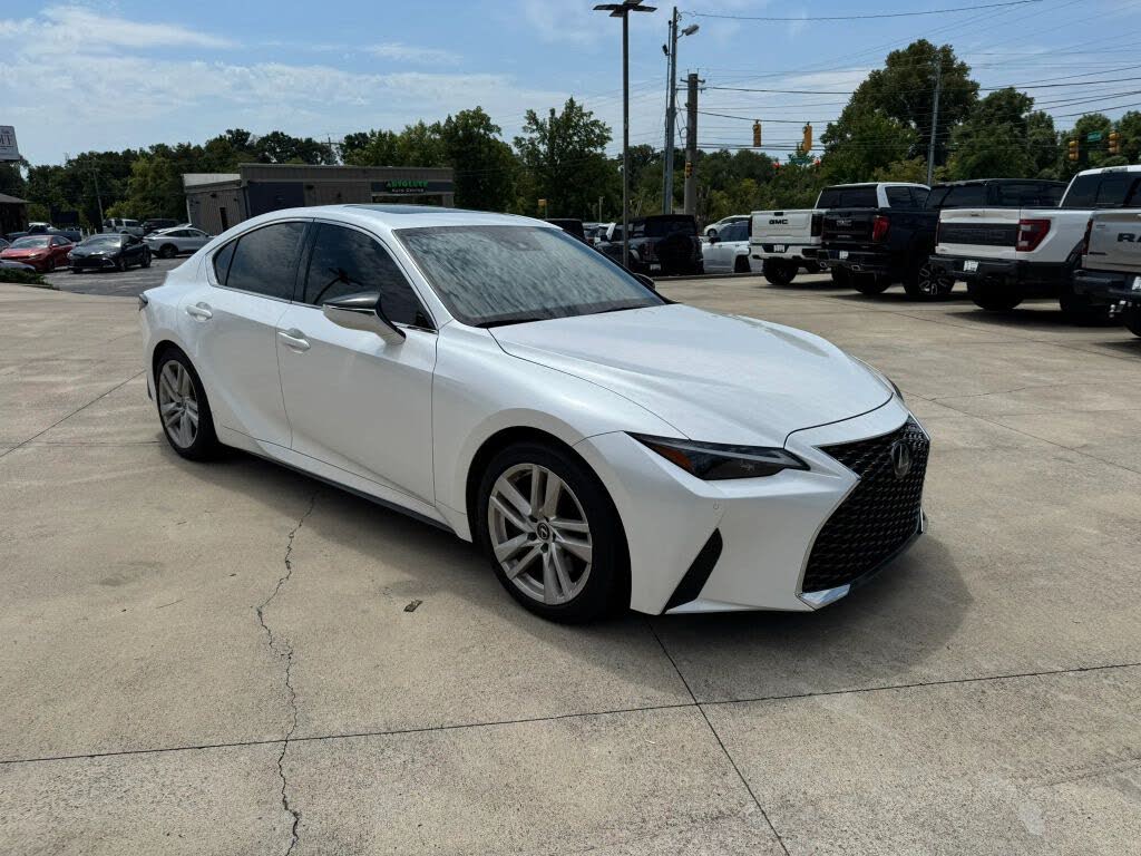 2024 Lexus IS 300