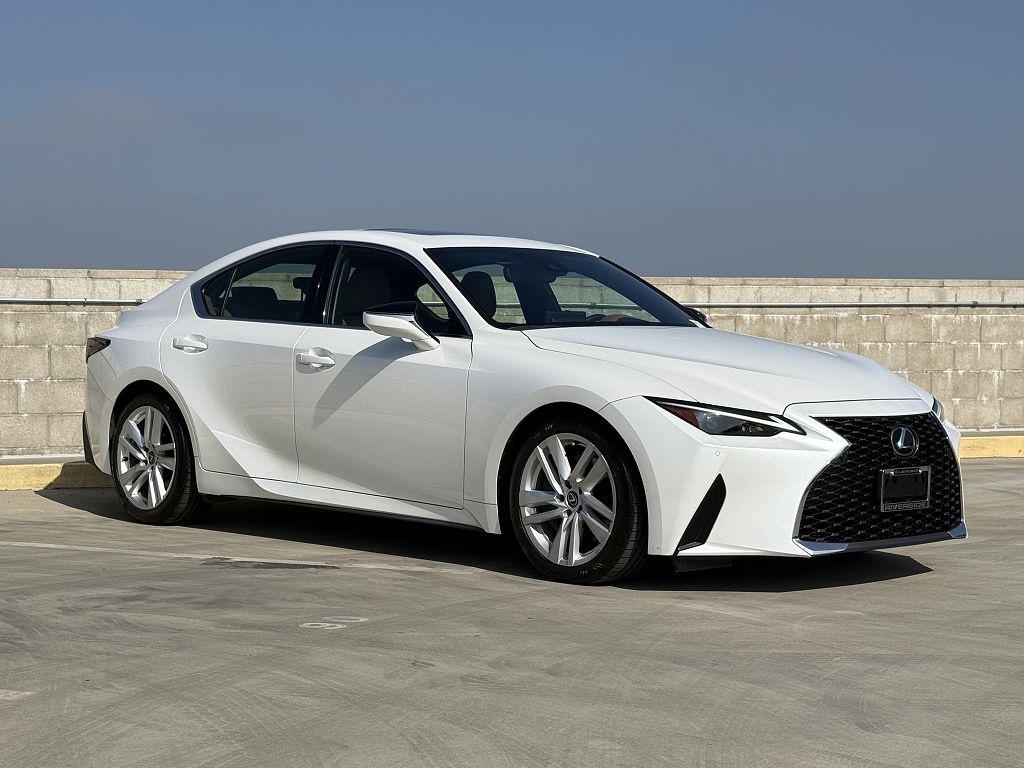 2024 LEXUS IS 300 300