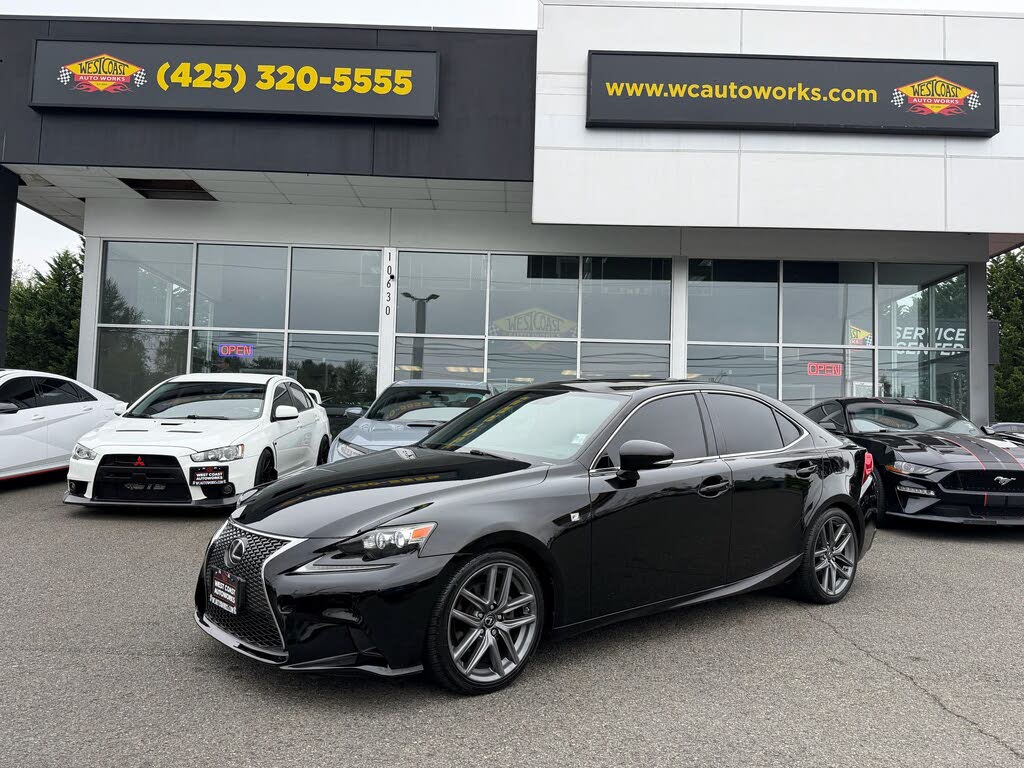 2015 Lexus IS Crafted Line