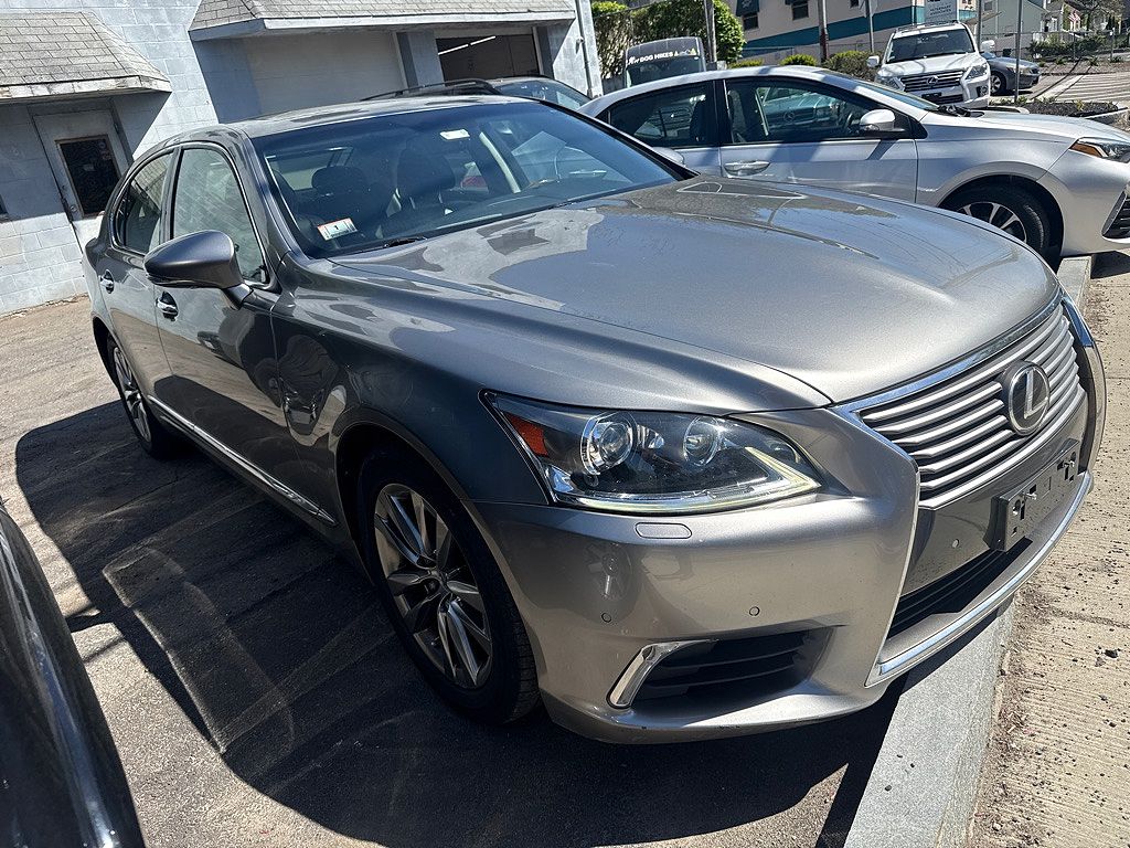 2016 Lexus LS