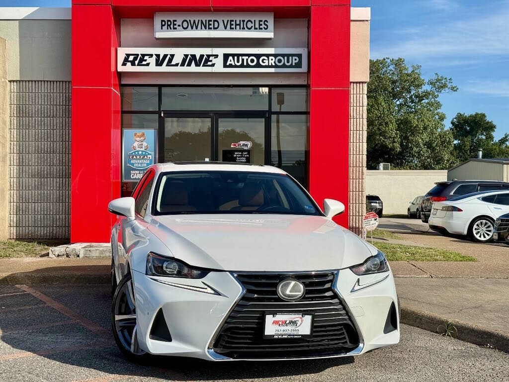2017 Lexus IS