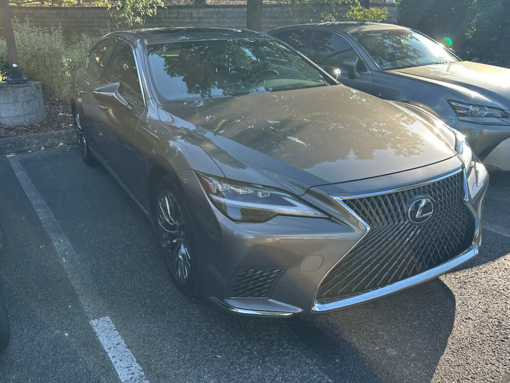 2022 Lexus LS
