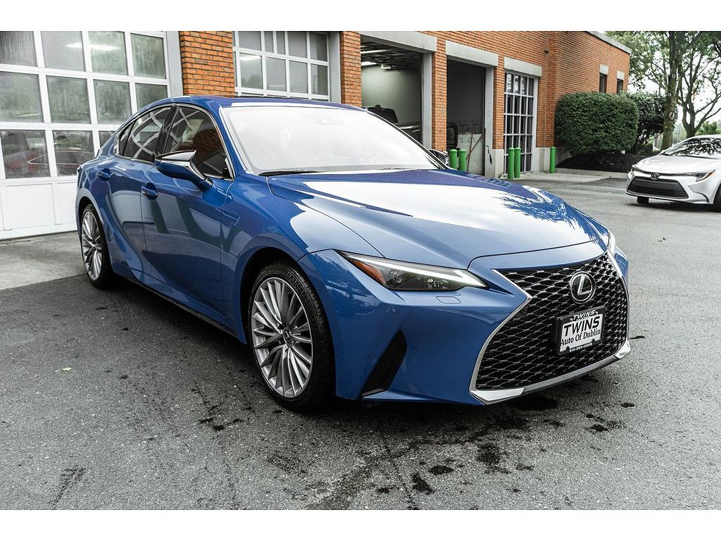 2024 Lexus IS 300