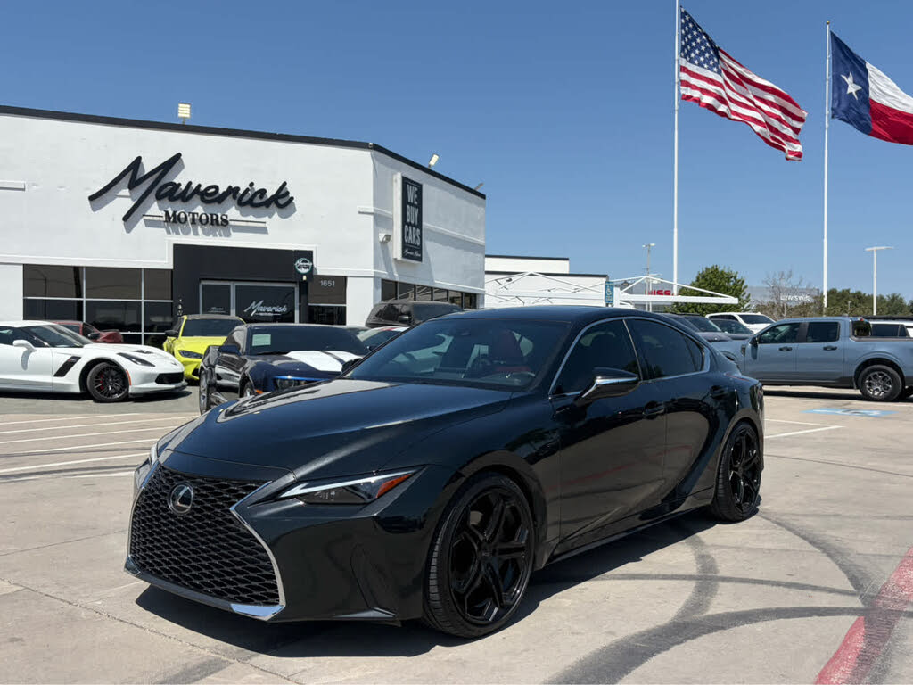 2022 LEXUS IS 300