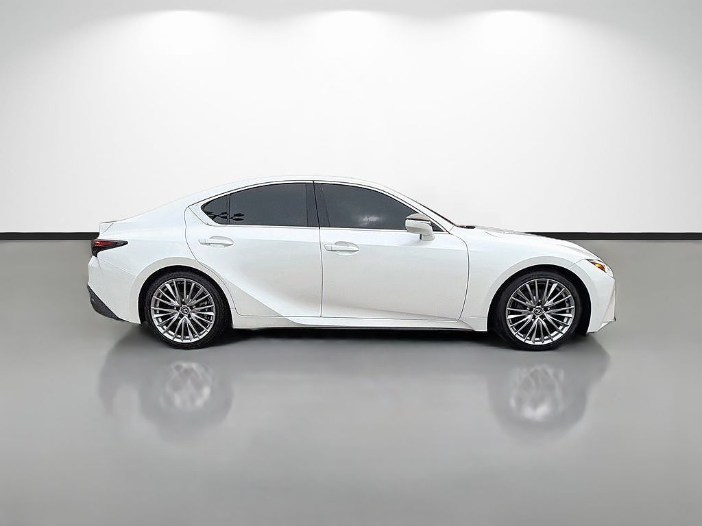2023 Lexus IS 300