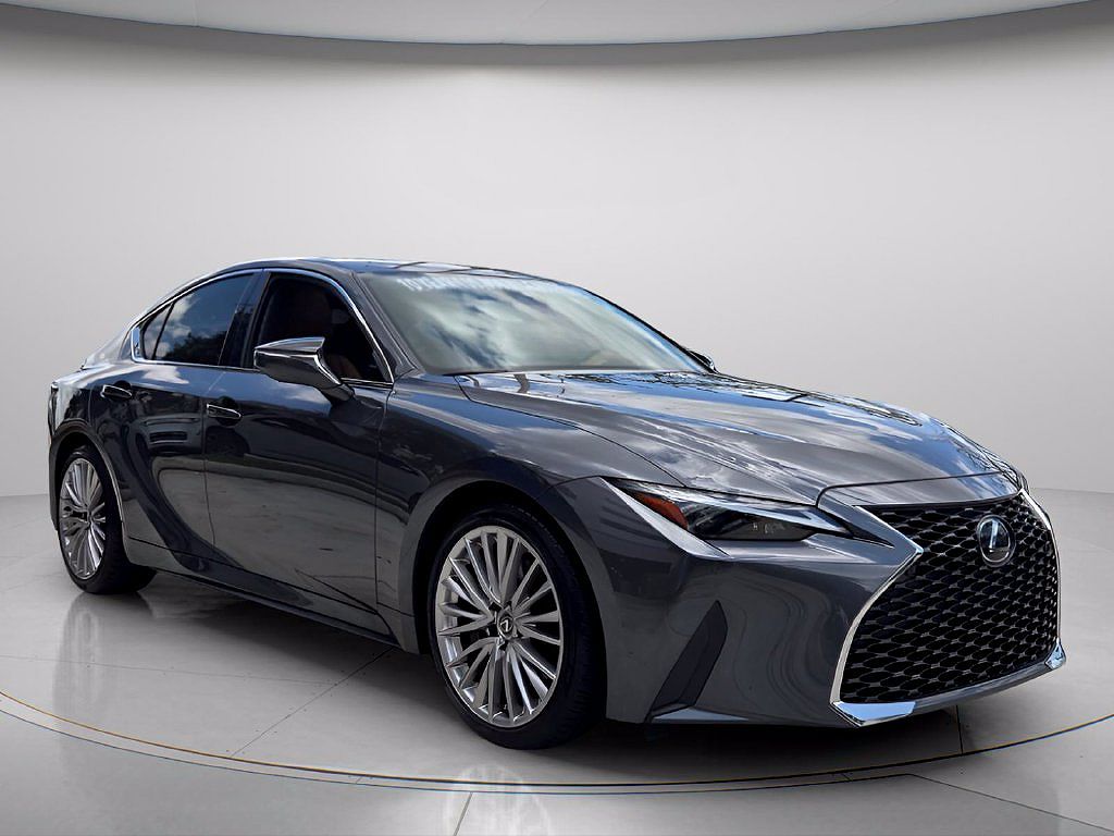 2025 LEXUS IS 300