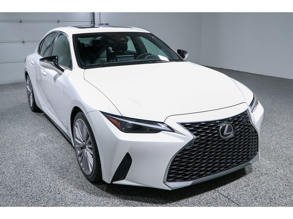 2023 LEXUS IS 300