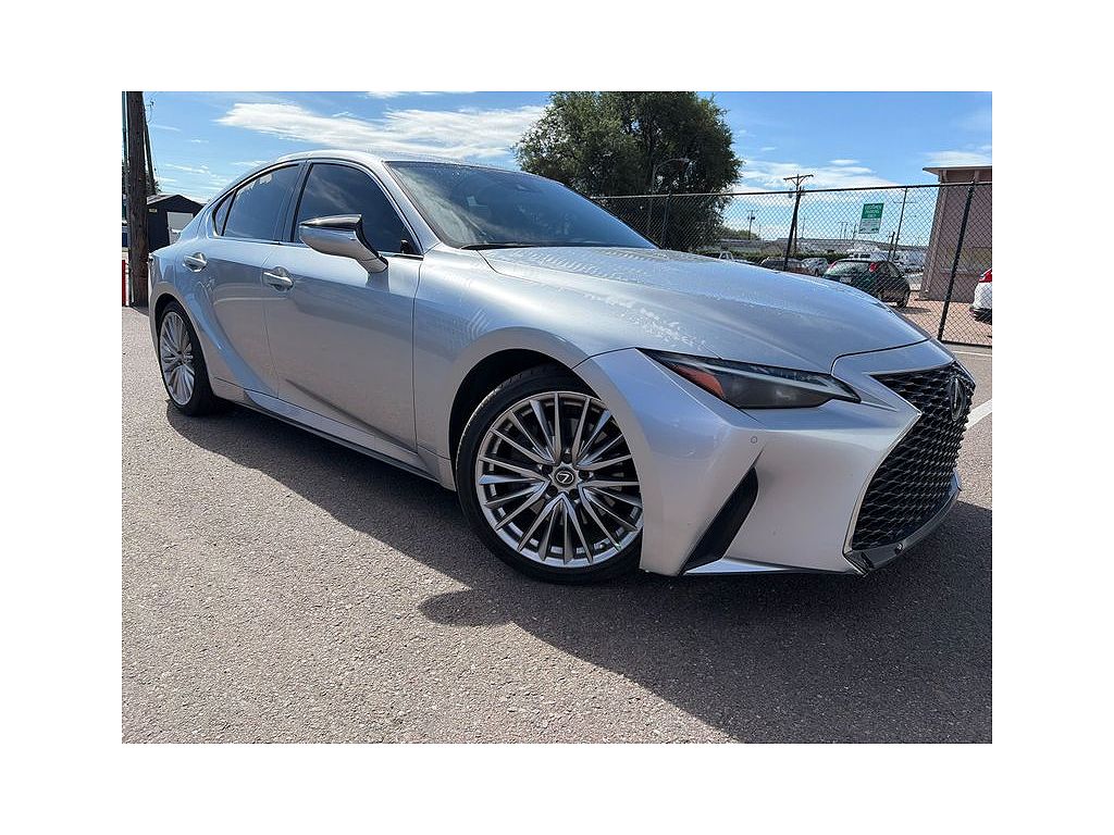 2022 Lexus IS Premium