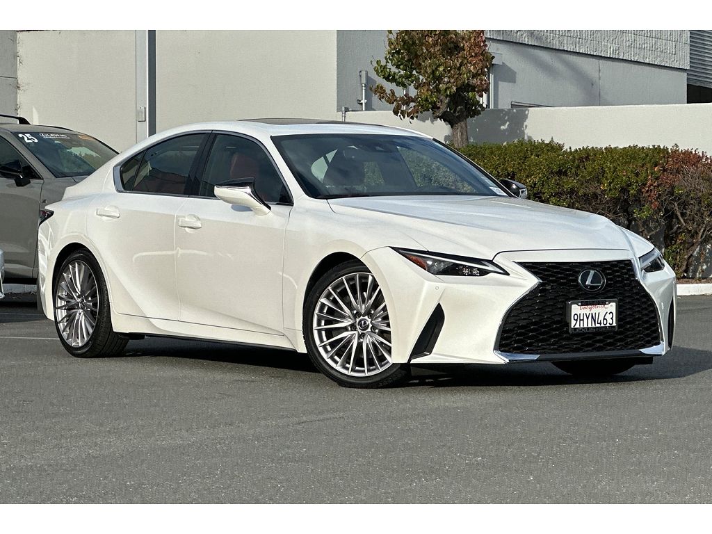 2023 Lexus IS 300