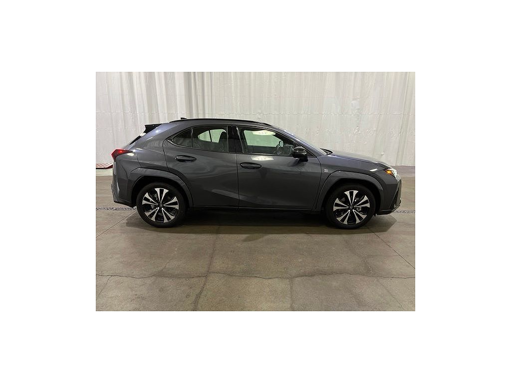 2025 Lexus UX 300h F SPORT Handling