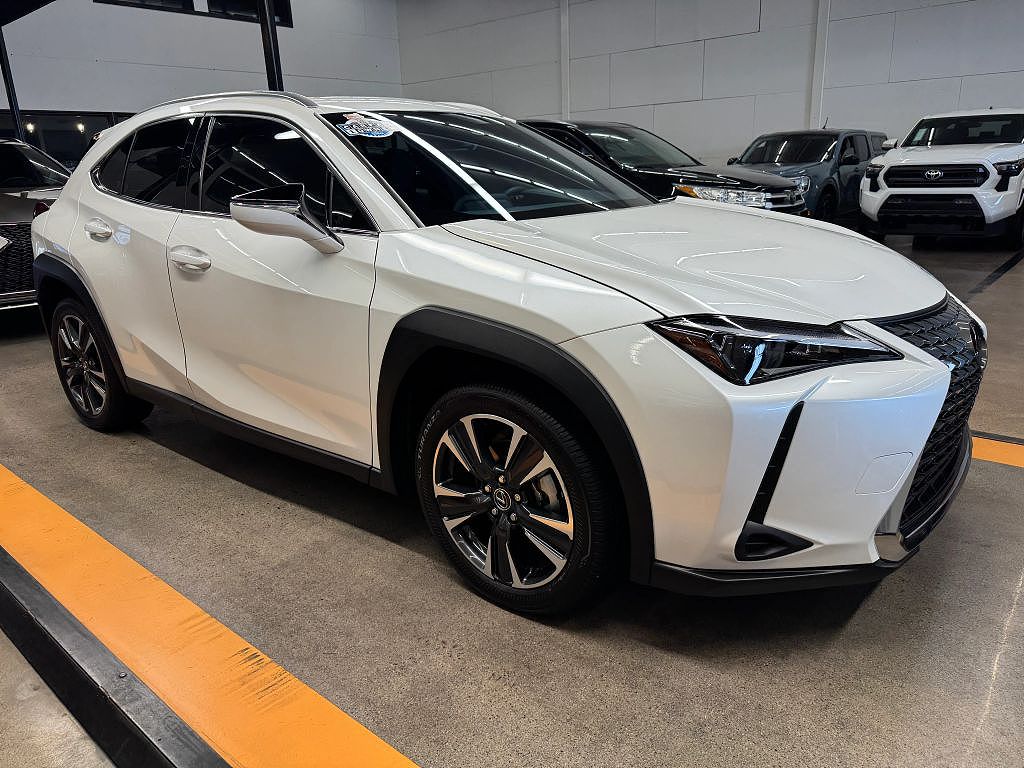 2025 Lexus UX 300h F SPORT Design