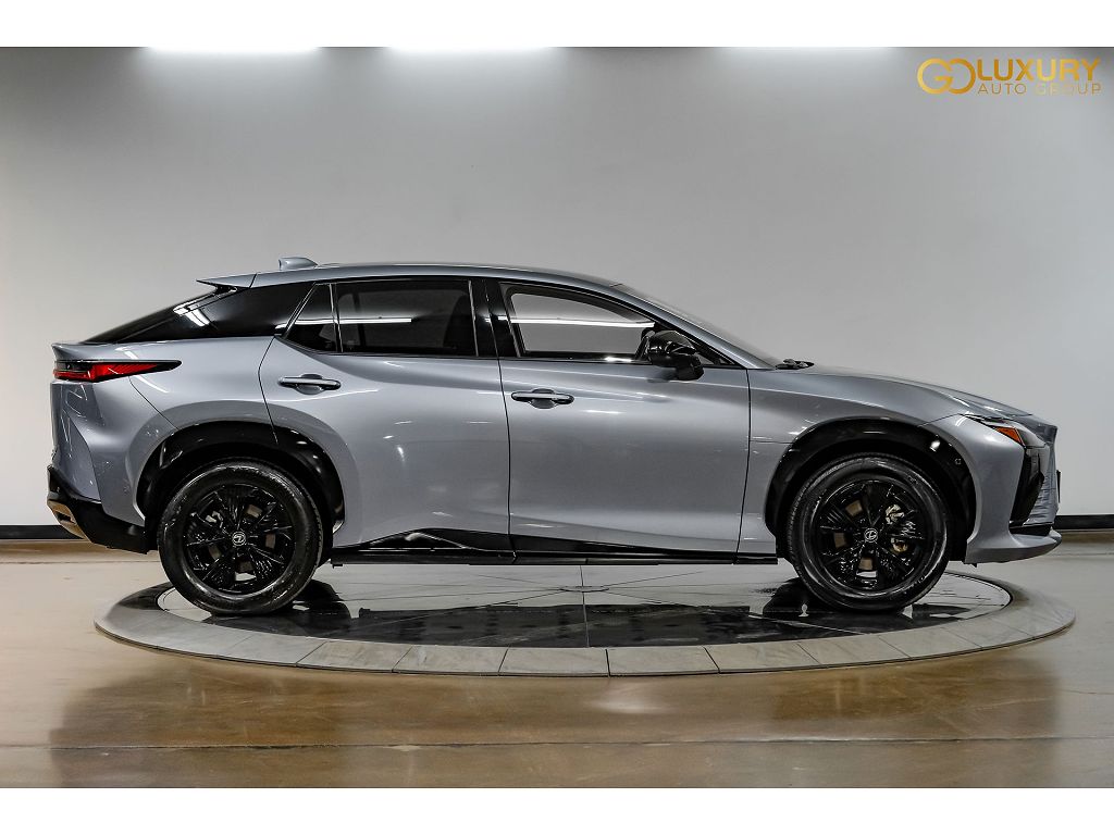 2023 LEXUS RZ 450e Technology Package/Cold Area Package/Digital Mirror