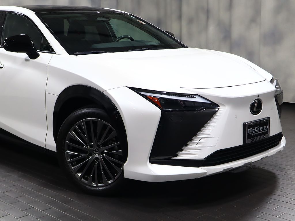 2023 Lexus RZ 450e Luxury
