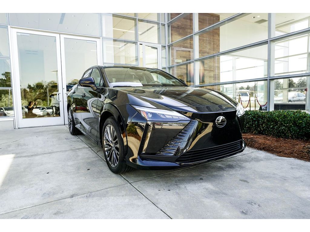 2023 Lexus RZ 450e Luxury