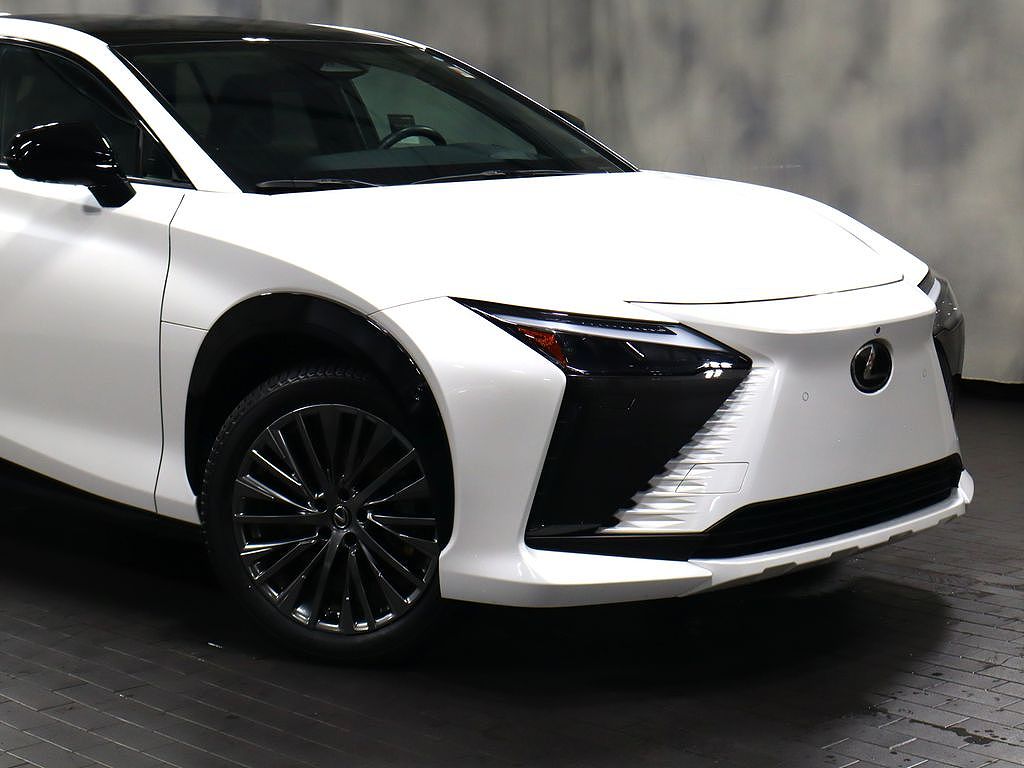2023 Lexus RZ 450e Luxury