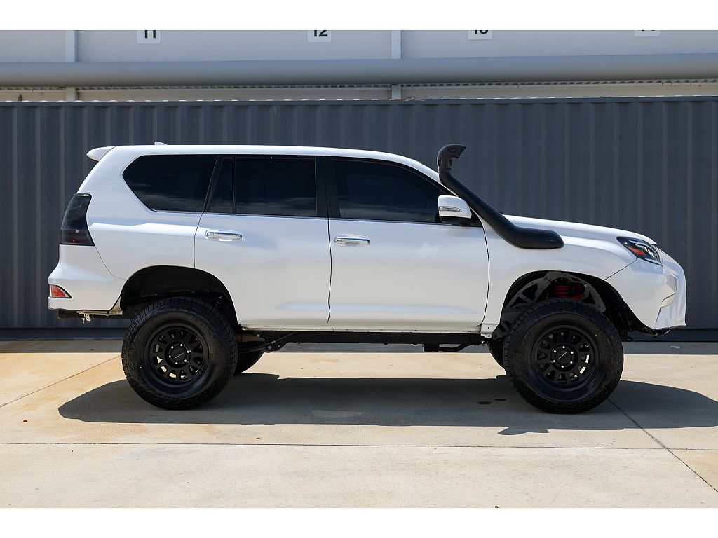 2023 Lexus GX