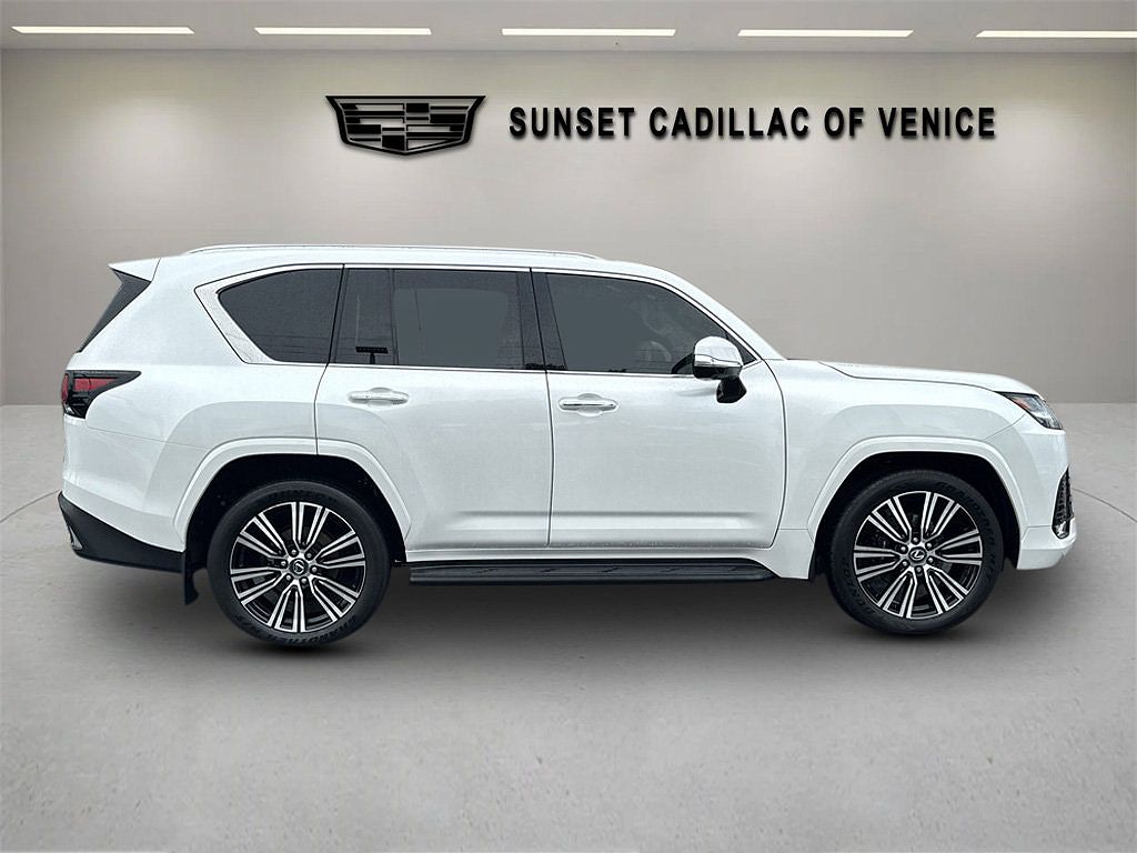 2025 Lexus LX 600 Luxury