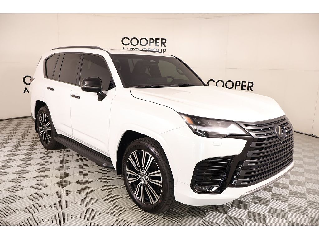 2026 Lexus LX 700h Luxury