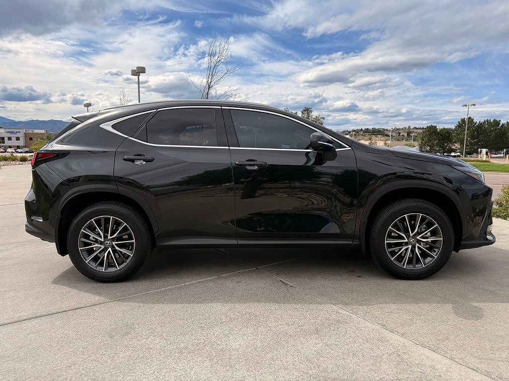 2025 Lexus NX 350h Premium
