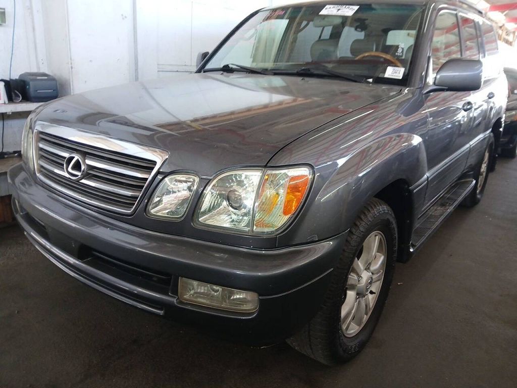 2004 Lexus LX