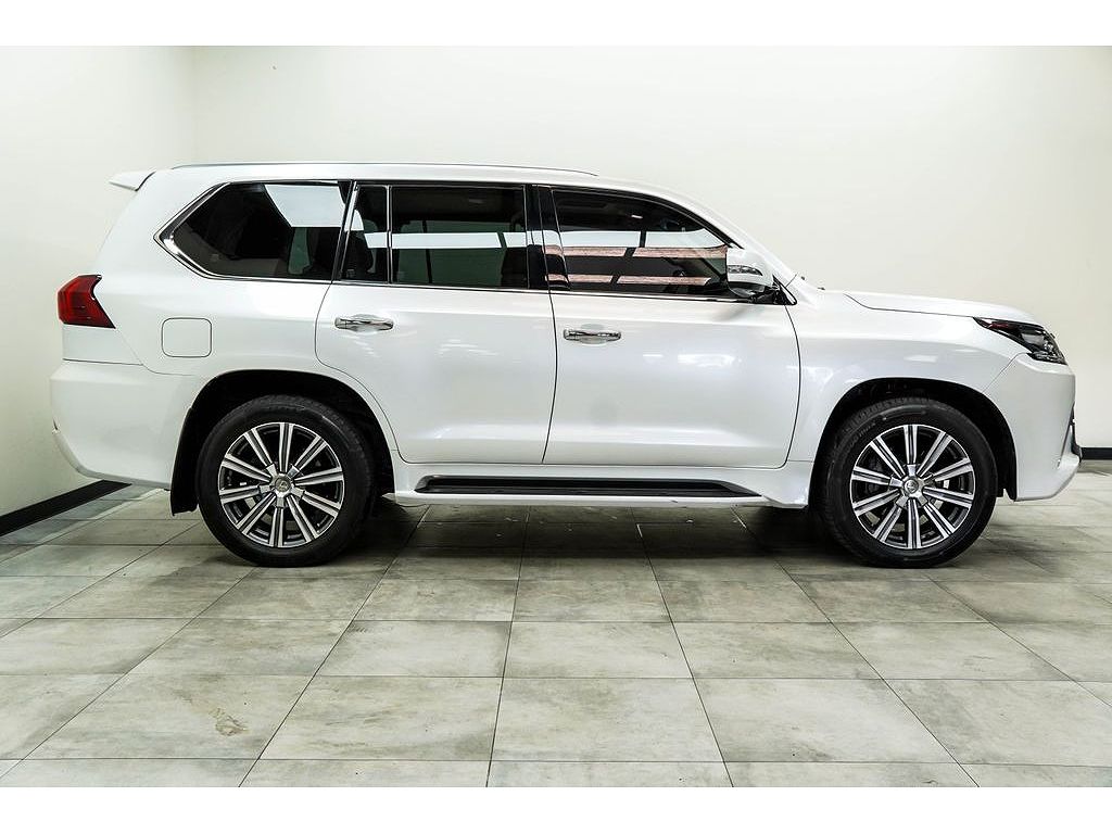2018 Lexus LX 570