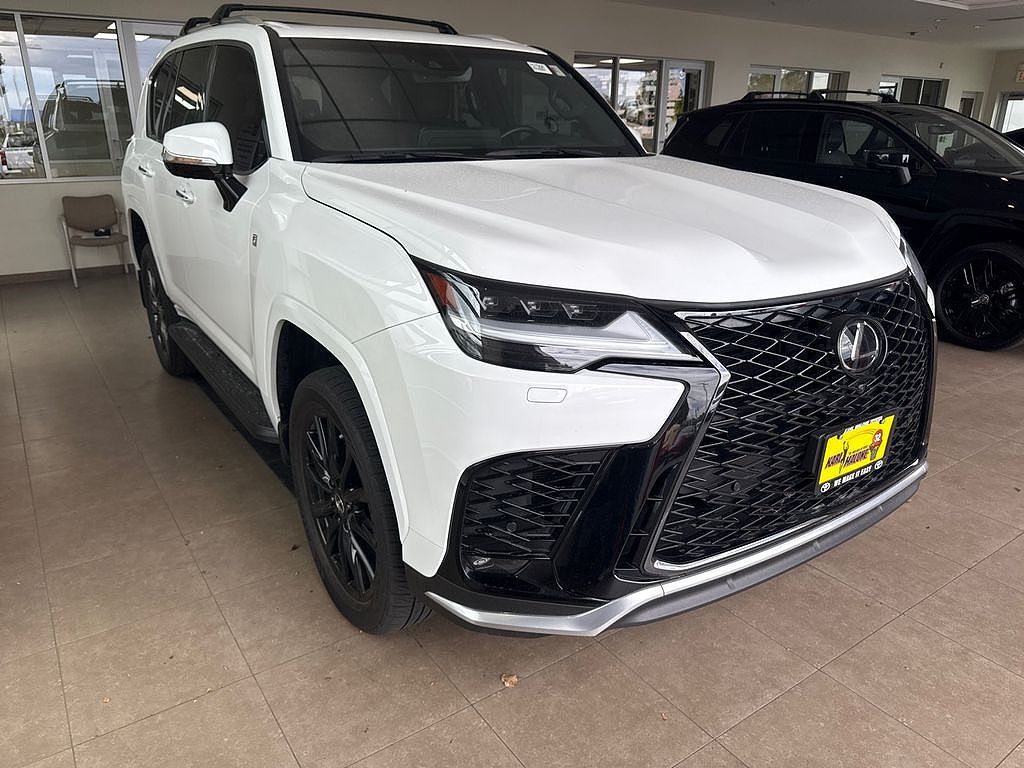 2023 Lexus LX F SPORT Handling