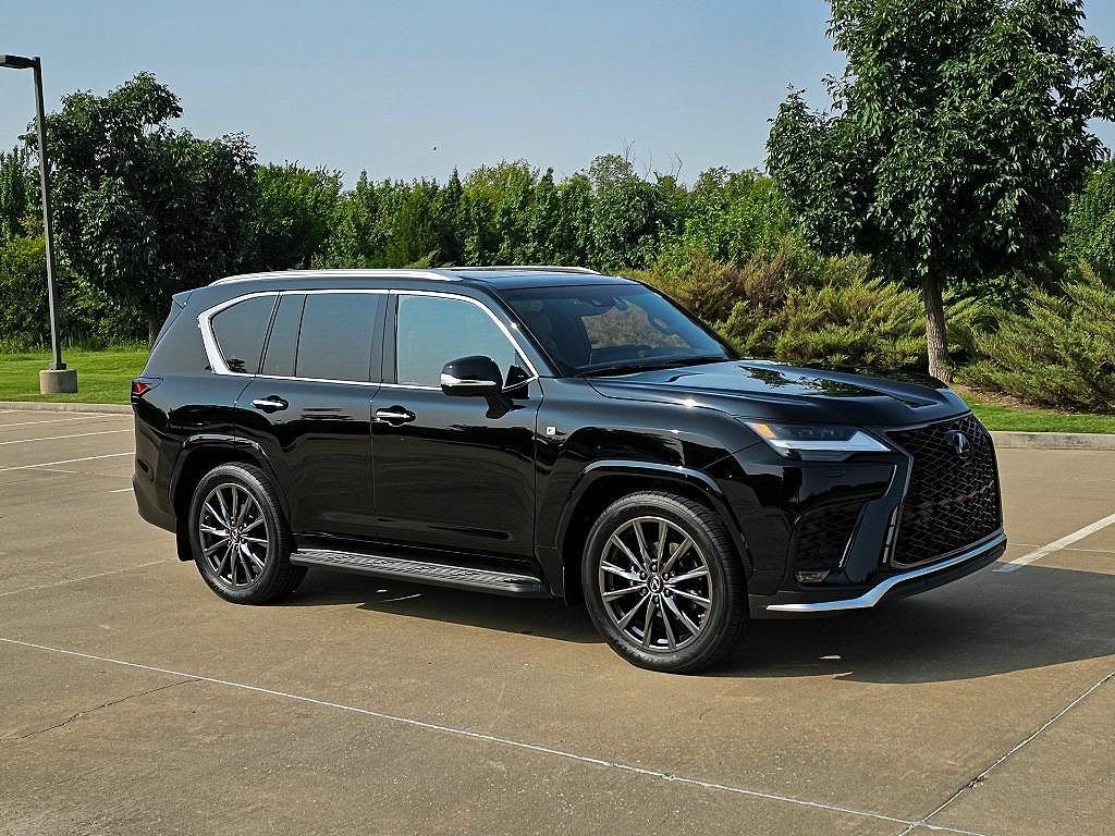 2023 Lexus LX F SPORT Handling