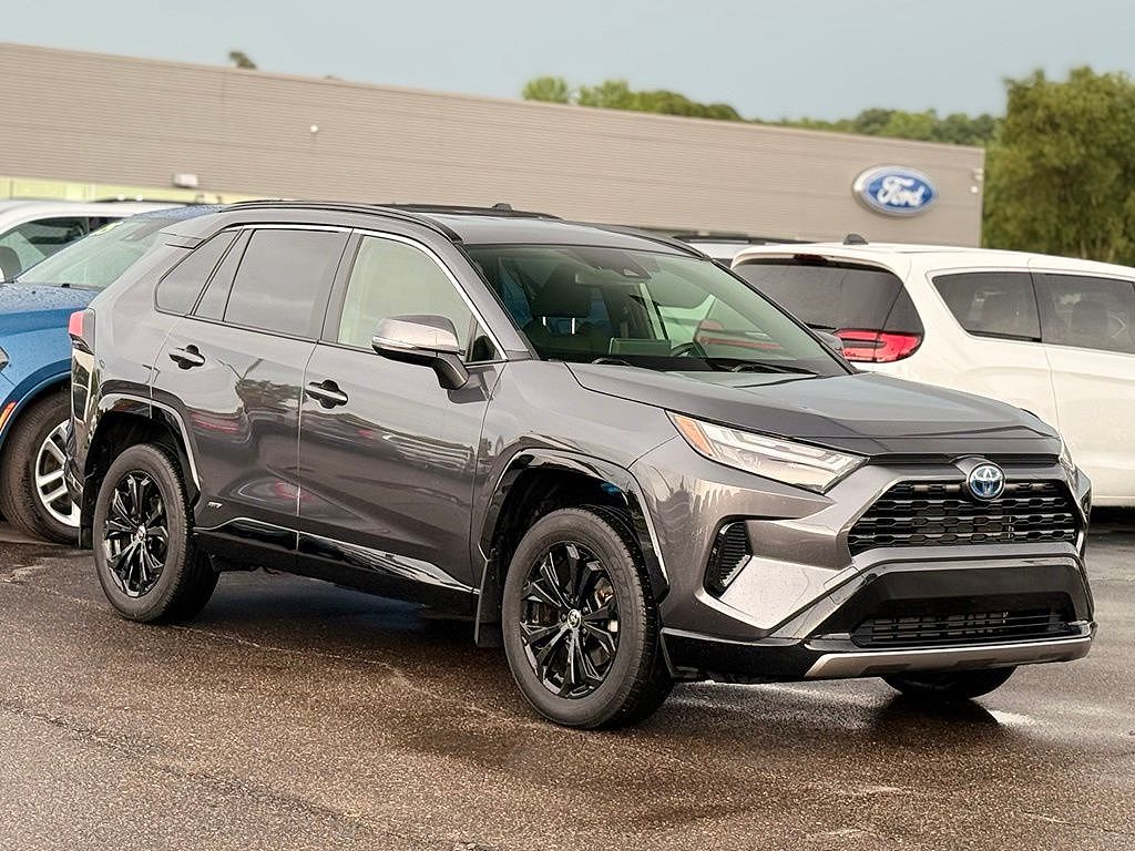 2024 Toyota RAV4 Hybrid SE