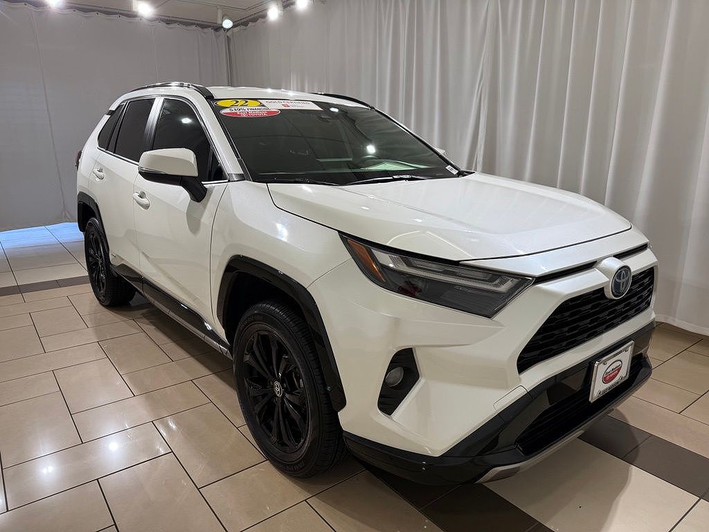 2022 Toyota RAV4 Hybrid SE