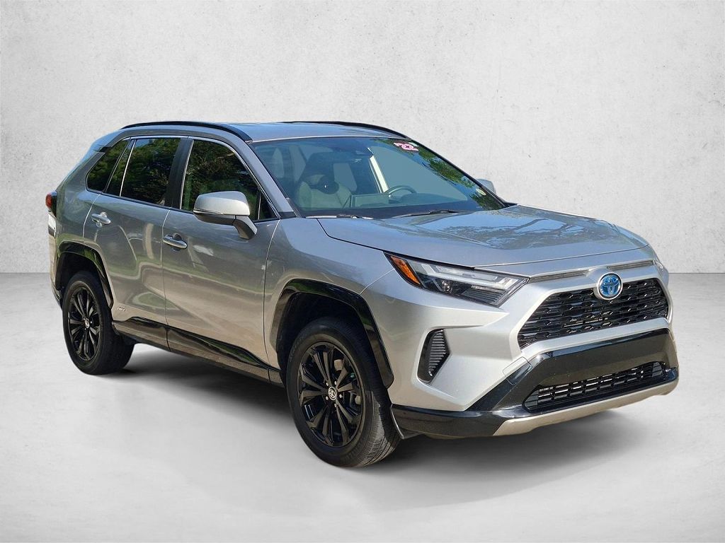 2022 Toyota RAV4 Hybrid SE