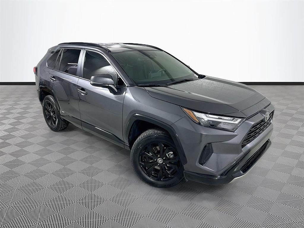 2025 Toyota RAV4 Hybrid SE