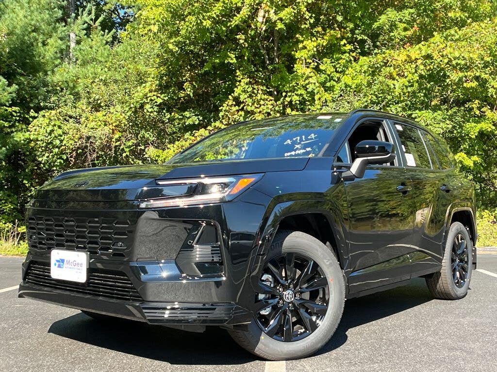 2026 Toyota RAV4 Plug-In Hybrid SE