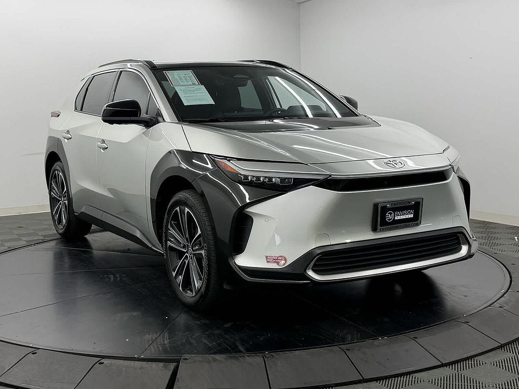 2023 Toyota bZ4X photo 1